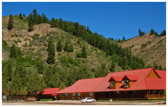 Pine Resort and Motel