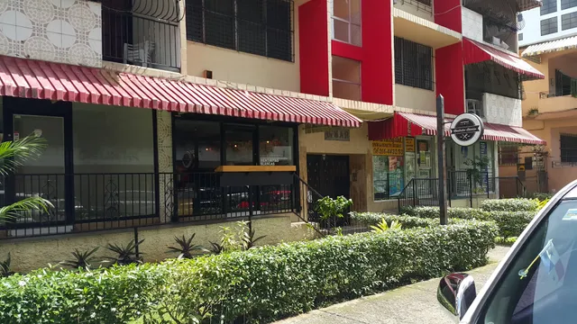 Mentiritas Blancas | Vía Argentina