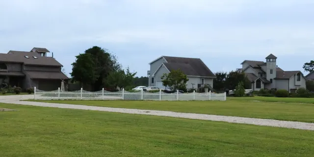 Cedar Gables Seaside Inn