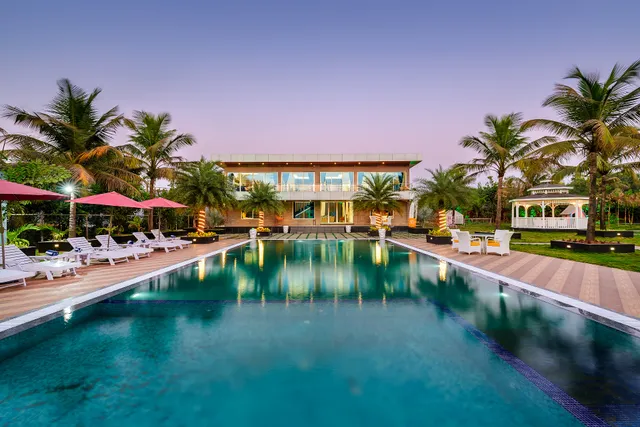 SaffronStays Palm Paradise - 6 BDR Pet Friendly Villa in Kalyan