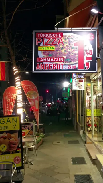 VEGAN HALAL DÖNER & PIZZA MUHAMMED ALI 's SELAM HELAL RESTAURANT