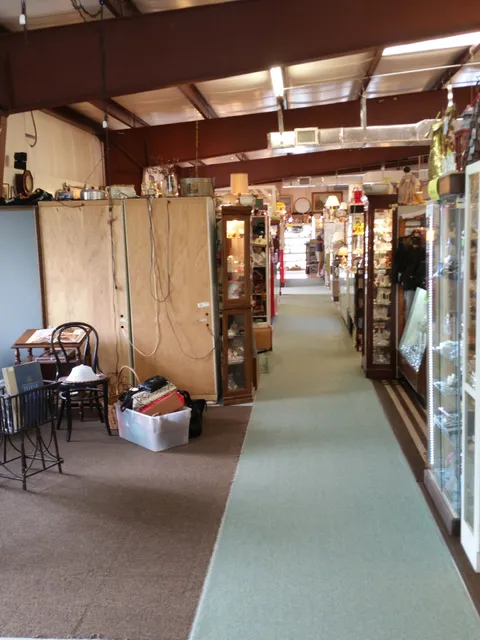 Emiline's Antiques & Collectibles