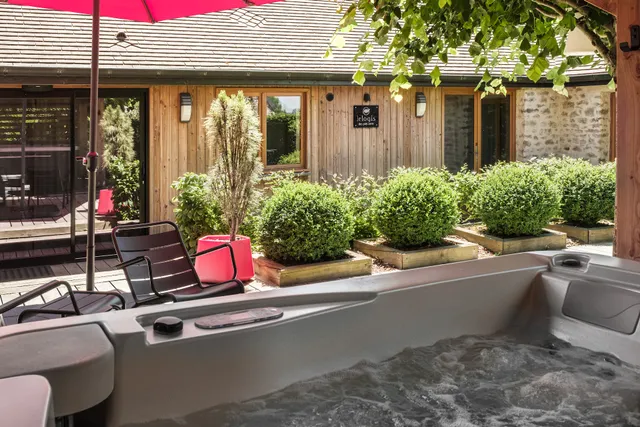 Hôtel avec Spa Privatif en Bourgogne • Le Domaine des Prés Verts