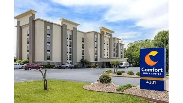 Comfort Inn & Suites Little Rock Airport