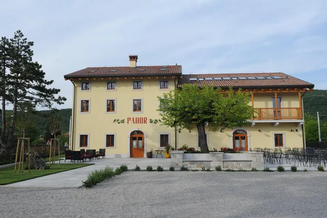 Hotel & Restaurant Pahor