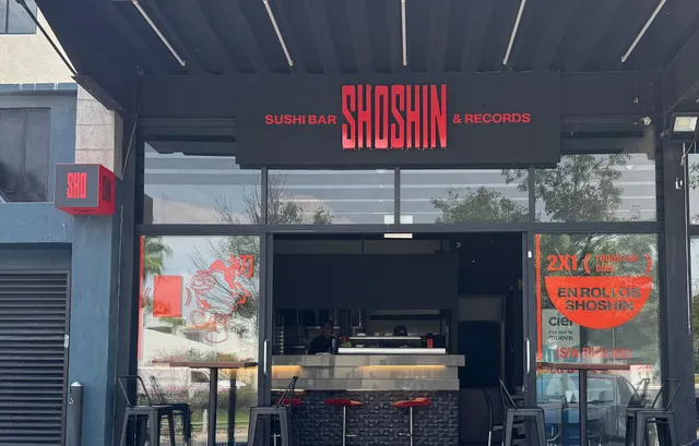 Shoshin sushi bar & records - El Refugio