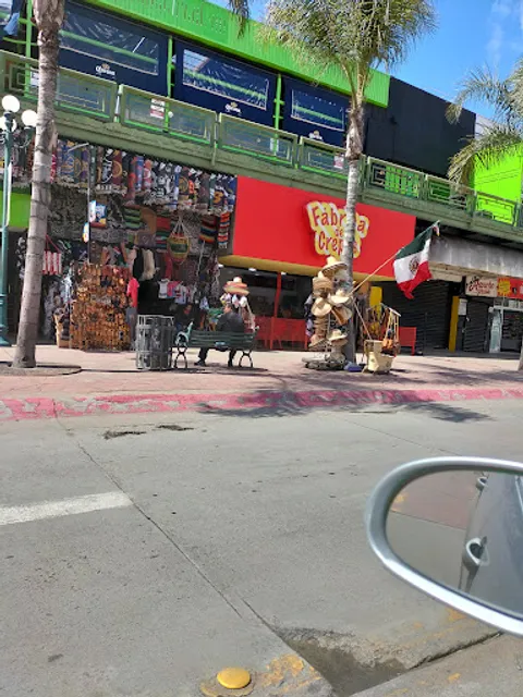 Los Tarros Sportsbar & Grill