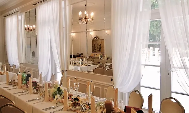 Pałac Kobylin. Restauracja. Hotel. Centrum Konferencyjne