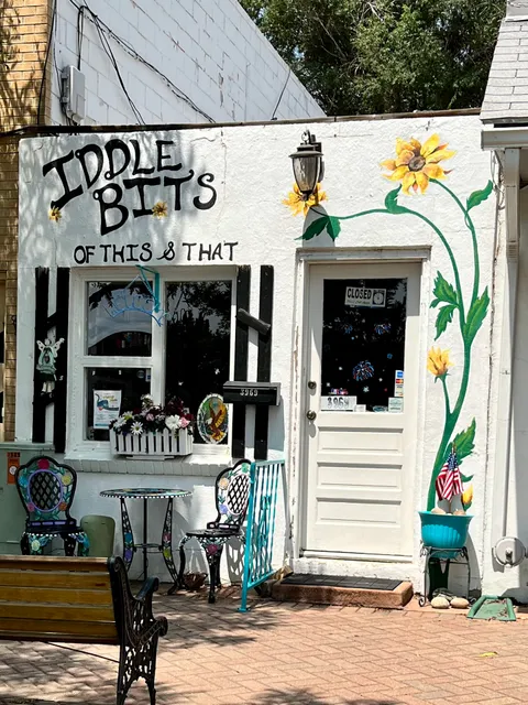 Iddle Bits of this and that Art Gallery