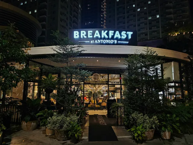 Breakfast at Antonio’s - Robinsons Magnolia