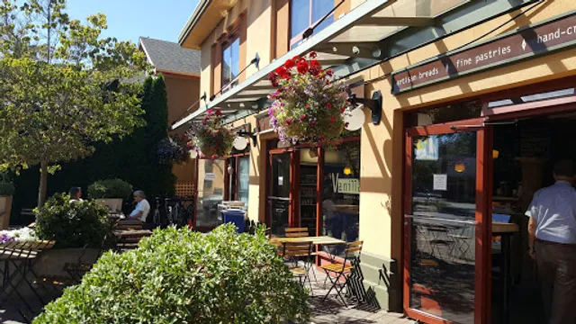 Pure Vanilla Bakery & Cafe - Cadboro Bay