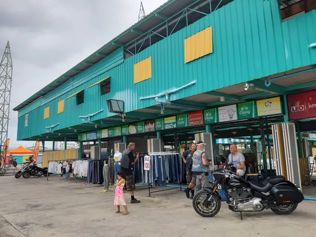 Pae Mai Tuesday Market