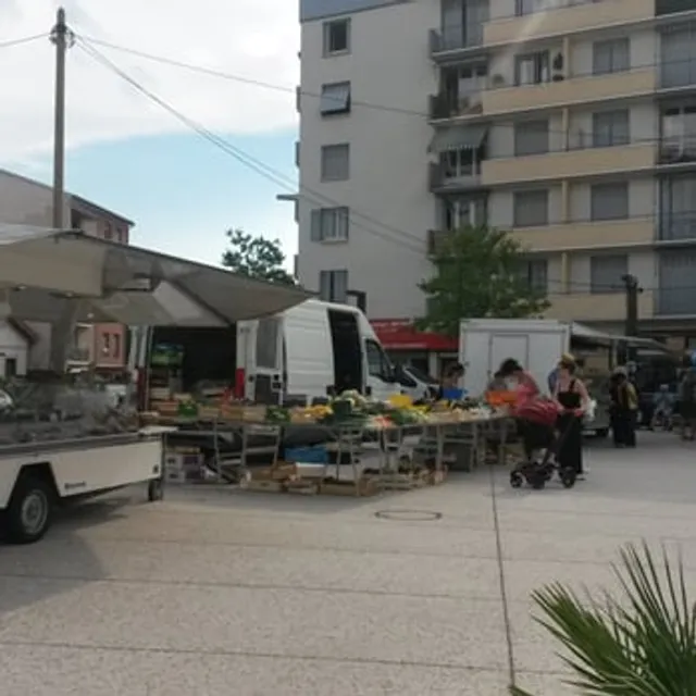 Marché de plein vent des Arènes