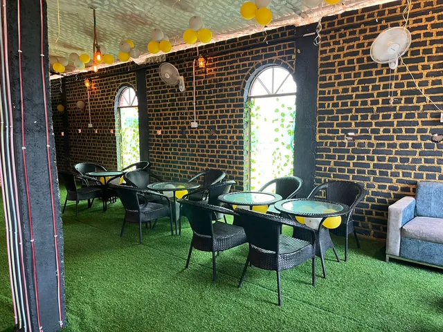 MK - 1952 Cafe & Restaurant