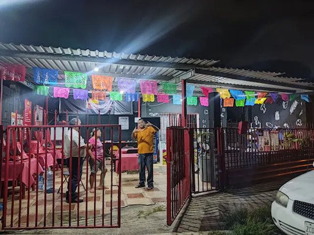 Empanadas Gigantes y Mas