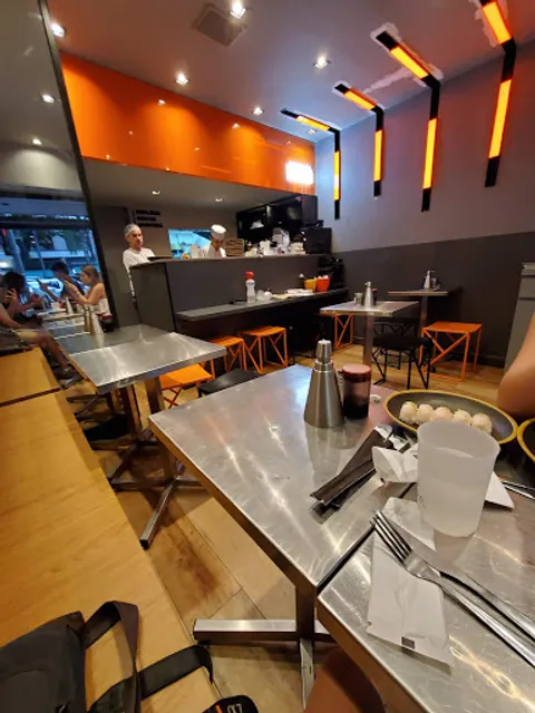 Koni - Restaurante de Comida Japonesa