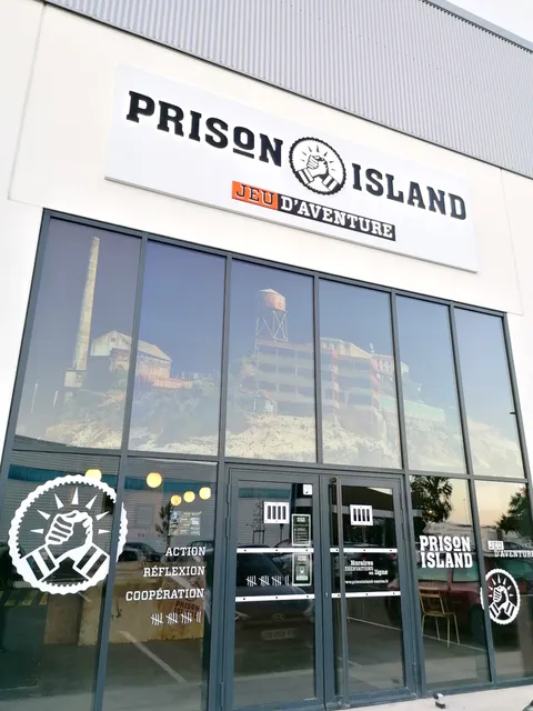 PRISON ISLAND Nantes St Sébastien