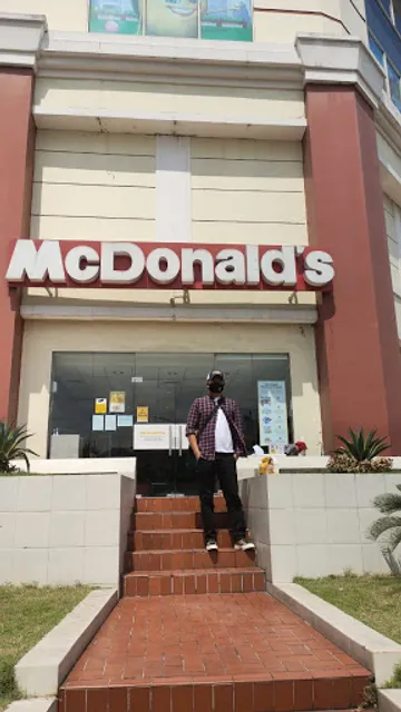 McDonald's Mall Cijantung