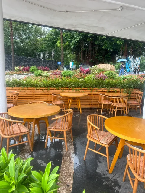 1881 Music Restaurant and Bar