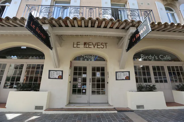 Brit Hotel Le Revest Sainte-Maxime
