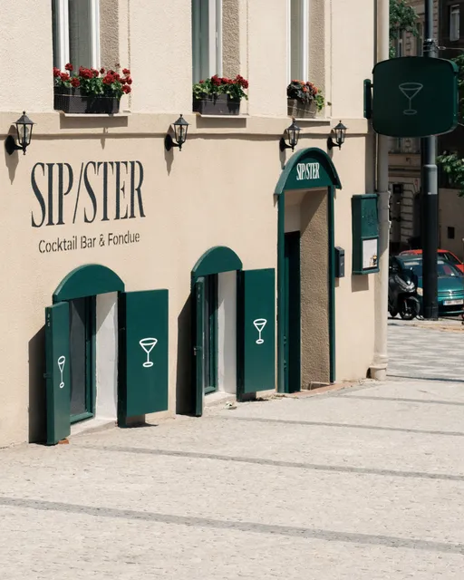 SIPSTER Cocktail Bar & Fondue