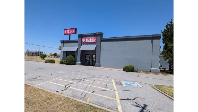 T-Mobile Authorized Retailer