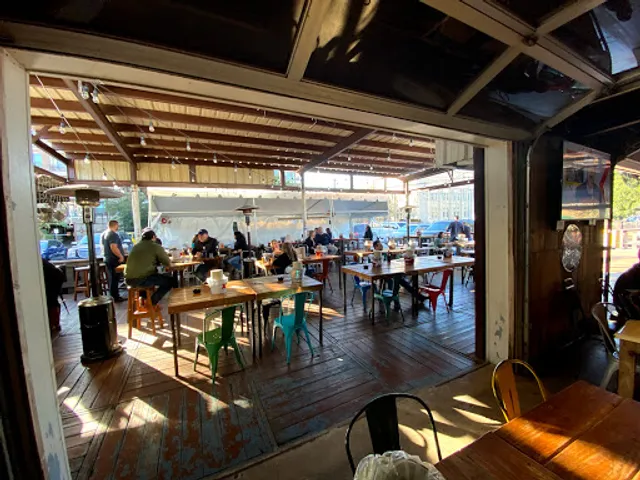 The Patio At The Pit Room