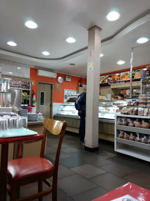 Padaria e Confeitaria Vitória