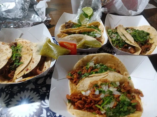 Taqueria Sazón (Food Truck)