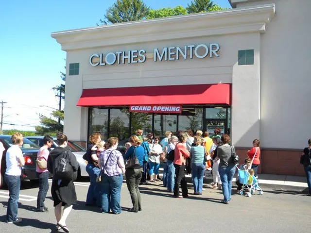 Clothes Mentor South Windsor, CT