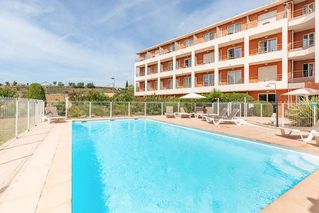 Appart'City Classic Aix en Provence La Duranne - Appart Hôtel