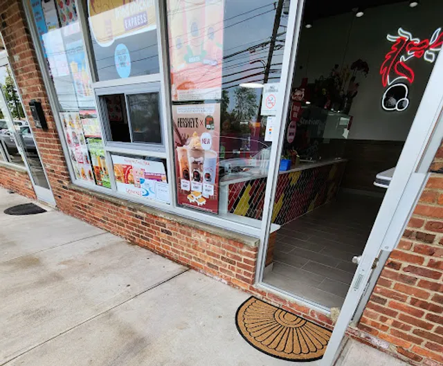 Kung Fu Tea x Tkk Express