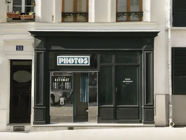 Fotoautomat - Vintage photobooth Montmartre