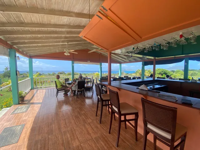 Dew Drops Restaurant / Bar