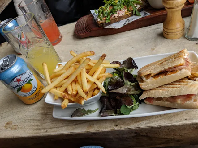 Hash Bar and Kitchen