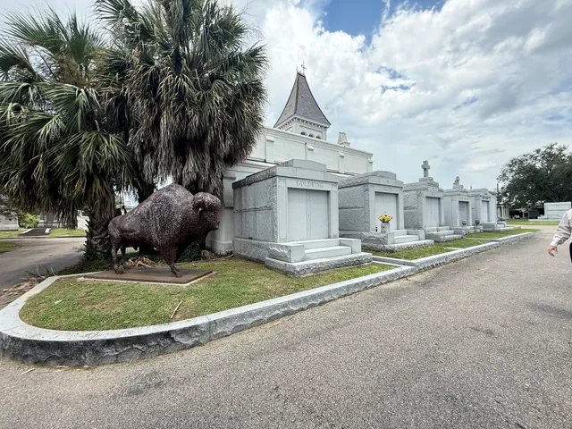 Lake Lawn Metairie Funeral Home & Cemeteries