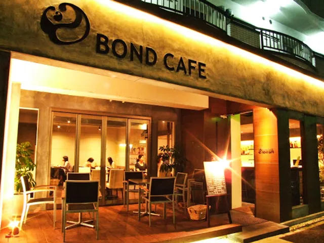 Bond Cafe