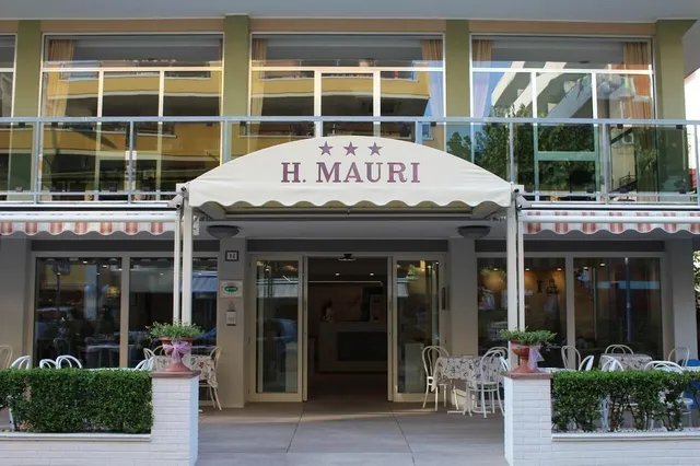 Hotel Mauri.