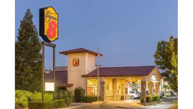 Super 8 by Wyndham Corning