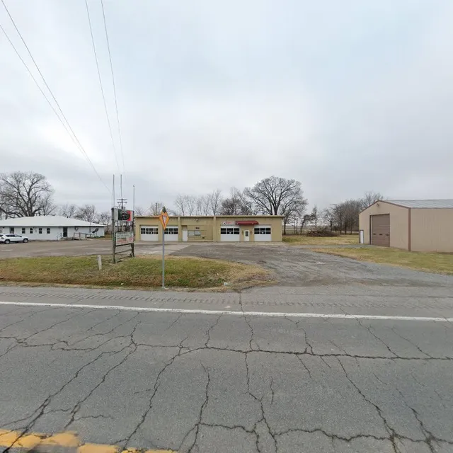 Roundabout Pub & Grill