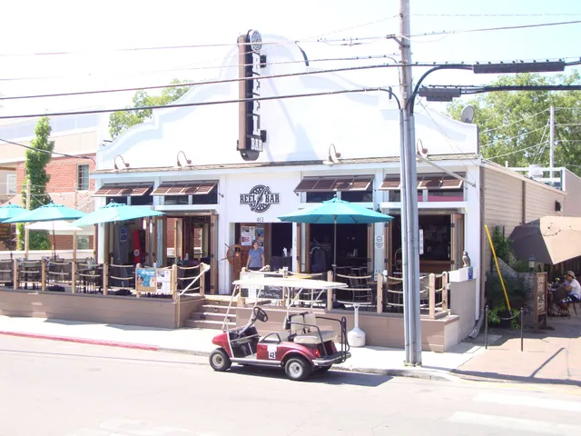 Island Club House 97