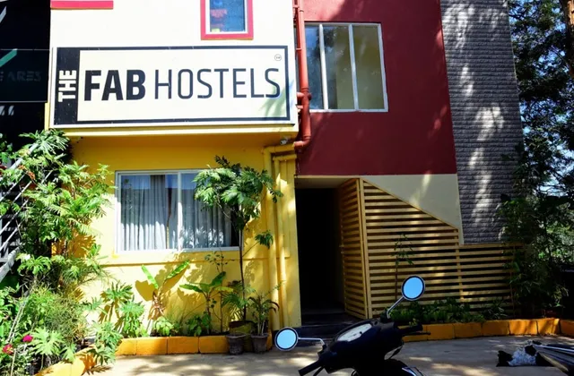 The Fab Hostel - Crystal