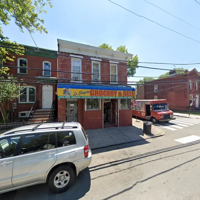 La Chiquita Grocery & Deli