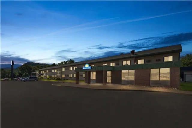 Days Inn by Wyndham Winona