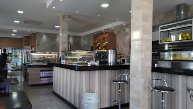 Padaria e Confeitaria Rokady