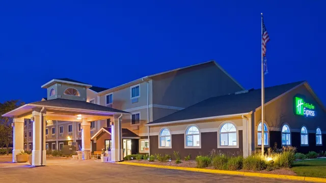 Holiday Inn Express Deforest (Madison Area) by IHG