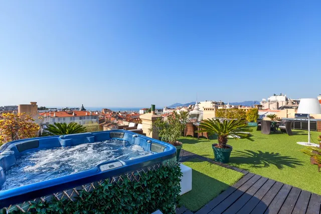 LRA Cannes (Luxury Rental Apartments Cannes)