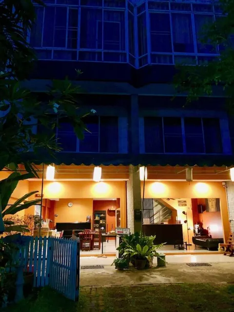 Baan Oui Phuket Guest House