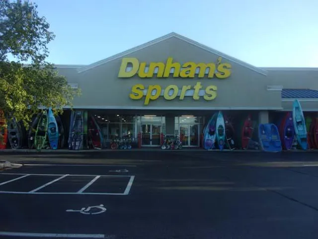 Dunham's Sports