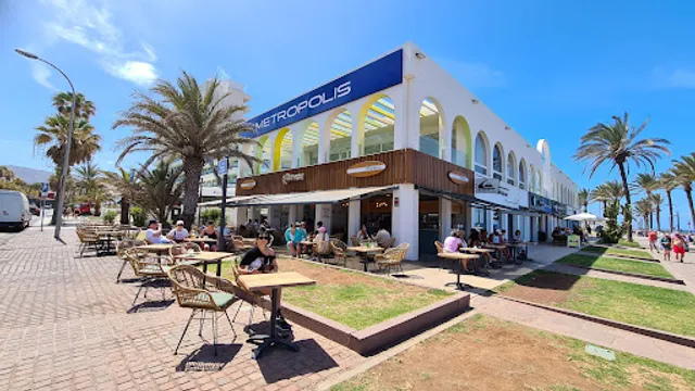 Metropolis Bar Café